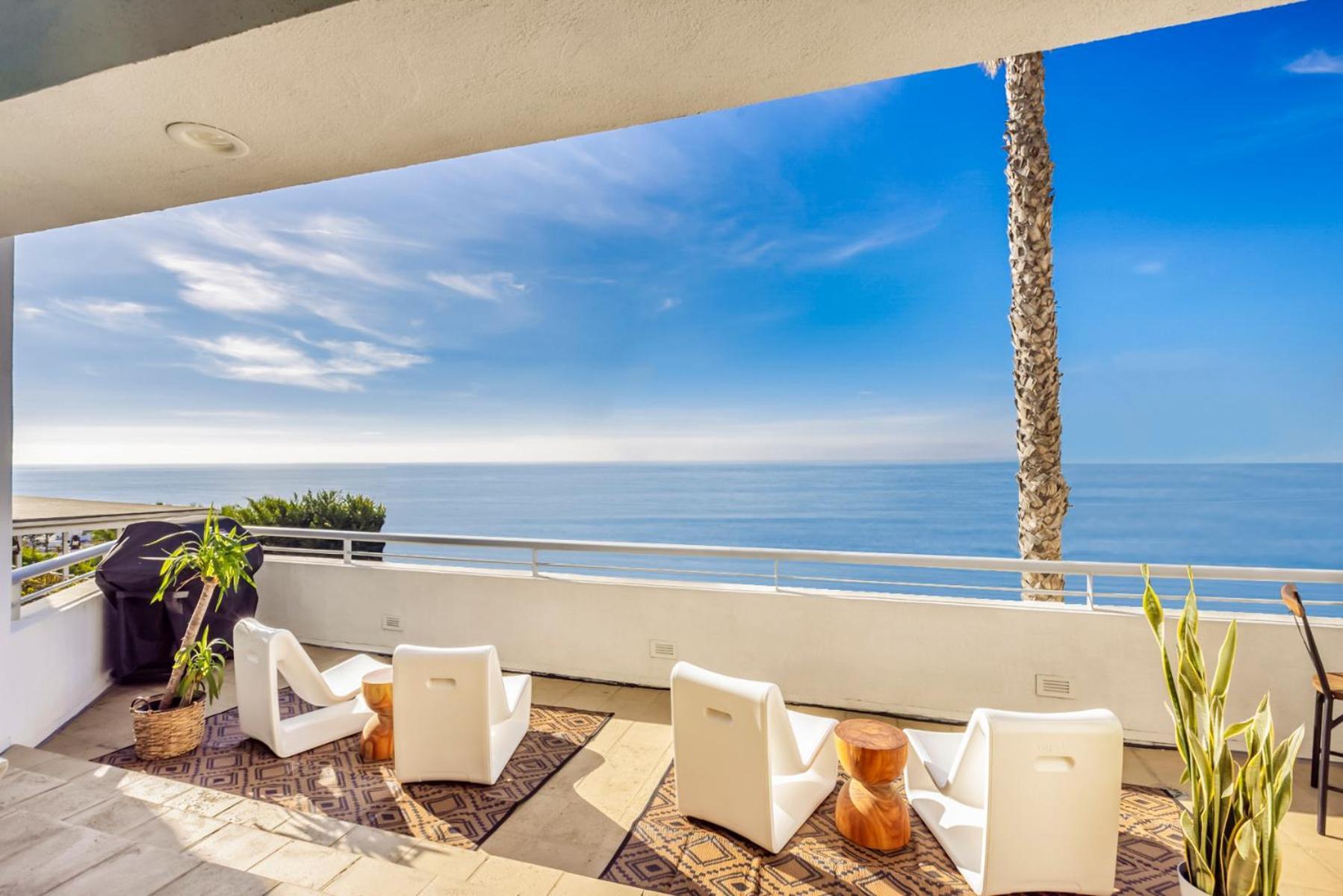 Malibu Breeze - Hot Tub, Ocean View, Steps To Beach Villa Exterior photo